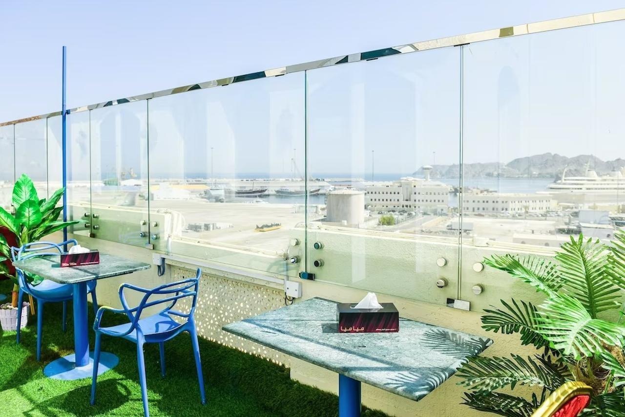 Marina Hotel Mutrah Экстерьер фото